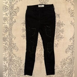 Hollister Curvy High-Rise Skinny Jeans
